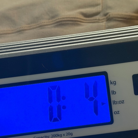 Spanx LARGE Nude Shaping Mid Thigh Short - Picture 6 of 7